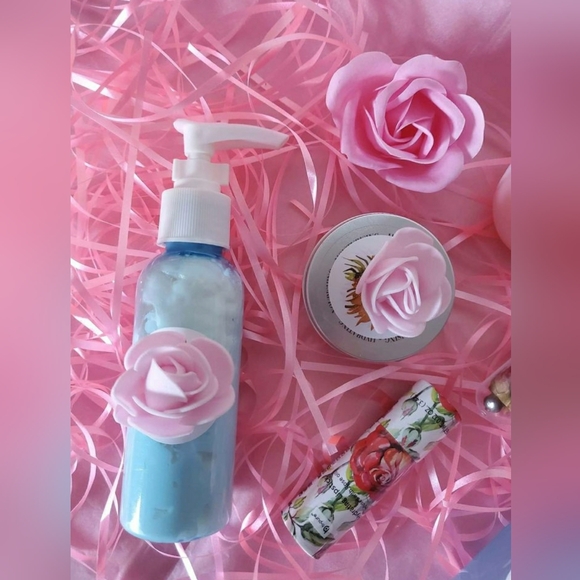 Gift Box - roses set - Picture 2 of 5